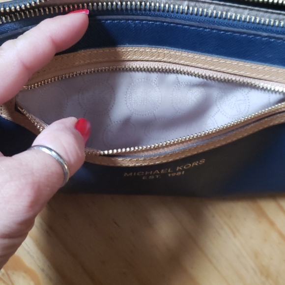 Michael Kors Large Wristlet - Picture 2 of 8